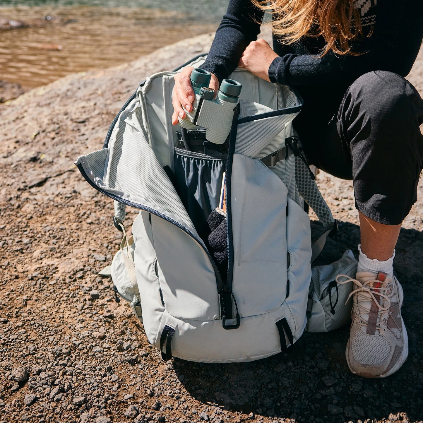 32L Women's Hiking Pack - US 8658