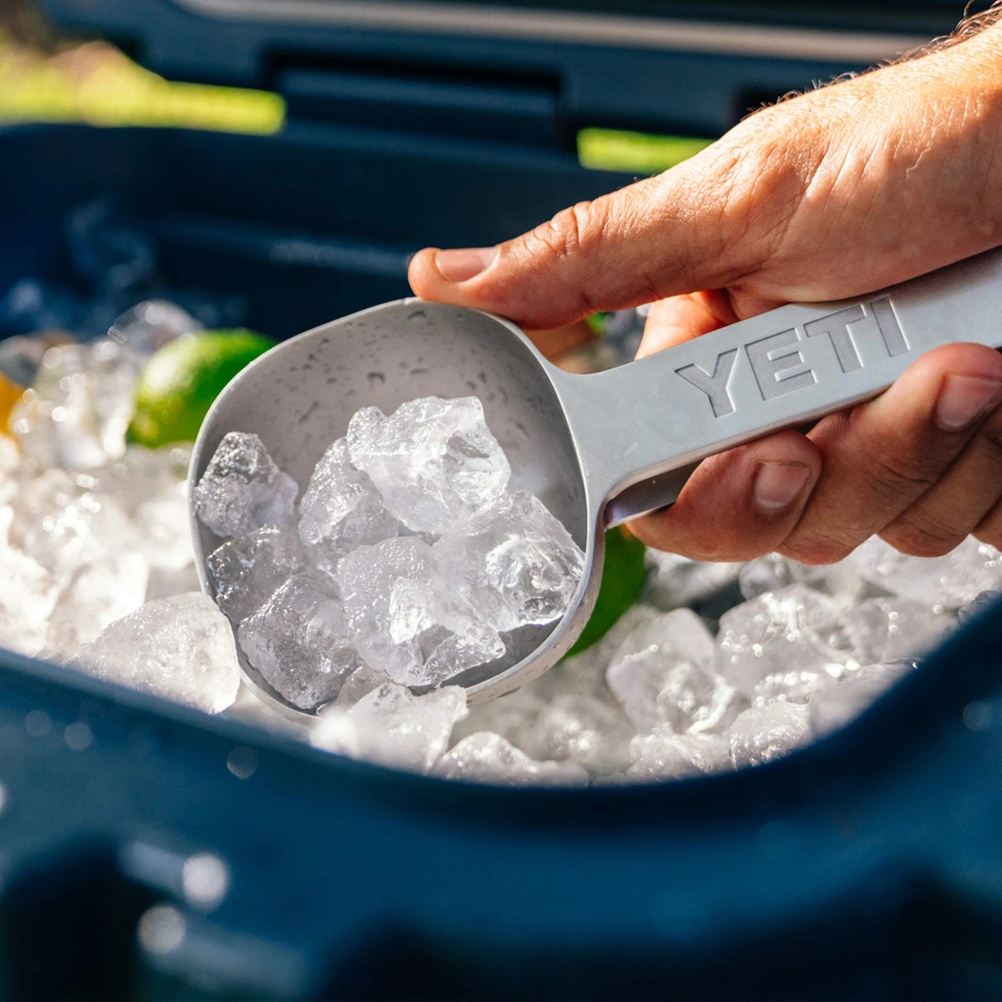 Ice Scoop - US 4698