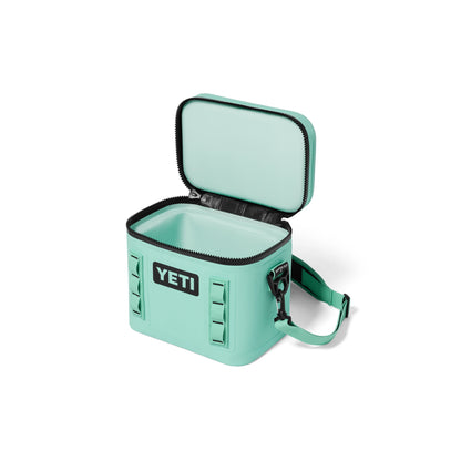 8 Soft Cooler - US 7668