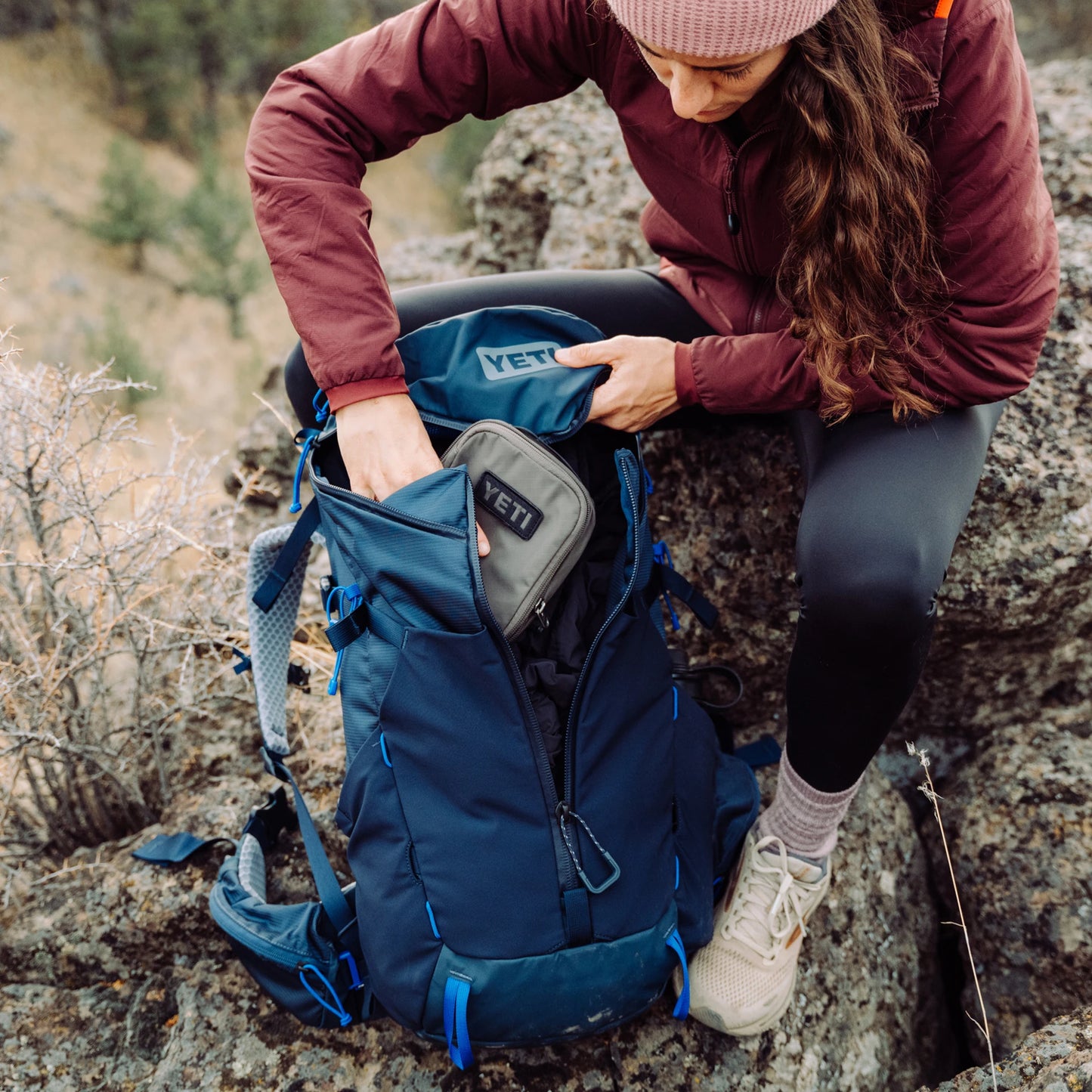40L Women's Hiking Pack - US 7909