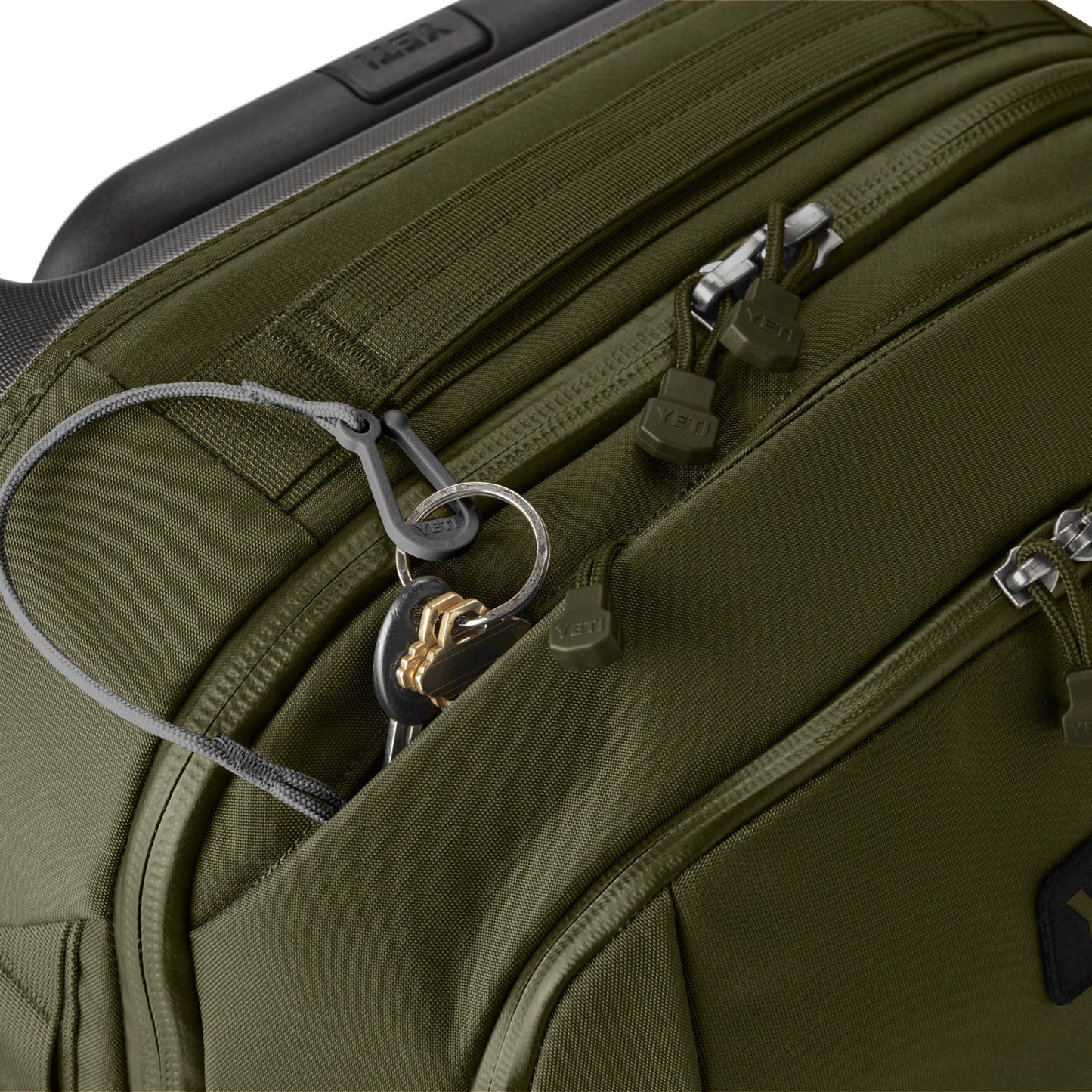35L/22" Carry-On Luggage - US 7326