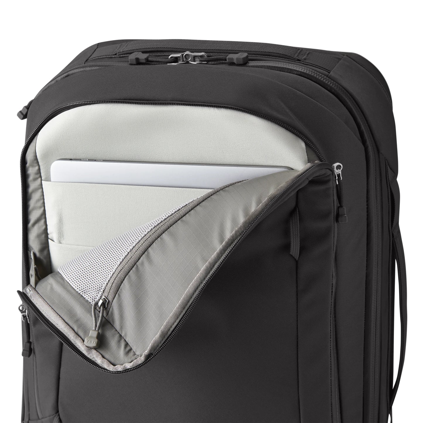 35L/22" Carry-On Luggage - US 5162