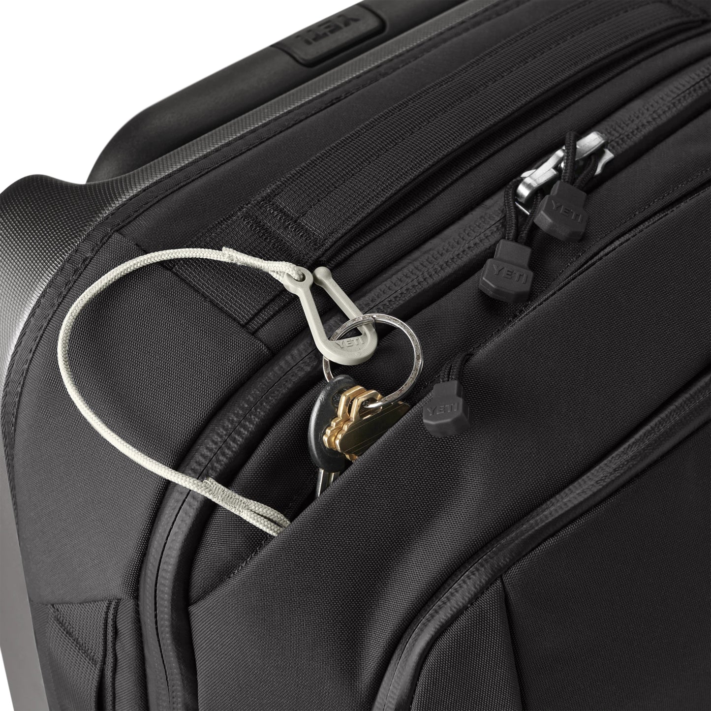 35L/22" Carry-On Luggage - US 5340