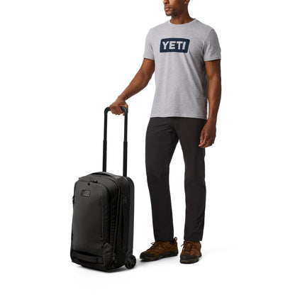 35L/22" Carry-On Luggage - US 5162