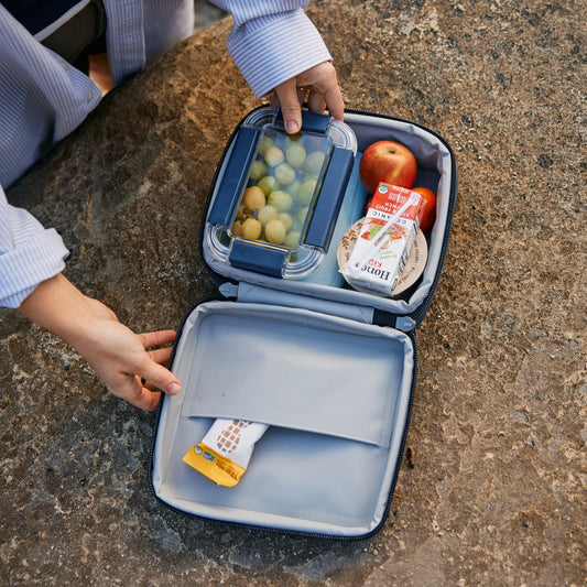 Medium Plastic Food Storage - US 9182